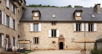 LA DEMEURE DU COMTE