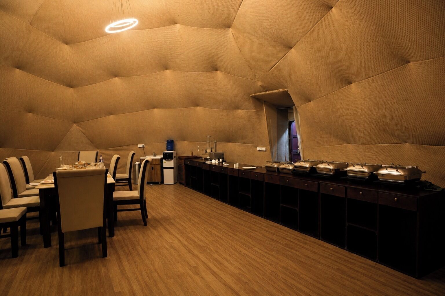 Classic Room | Dining