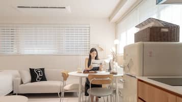 Elite Double or Twin Room | Dining