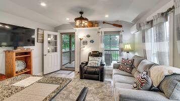 House (1 Bedroom) | Interior