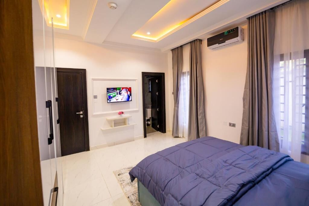 Economy Apartment, Balcony, City View | In-room safe, desk, laptop workspace, soundproofing