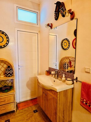 Bathroom - Aourir Banana View surf camp (Awrir)