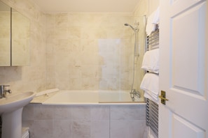 Apartemen | Kamar mandi