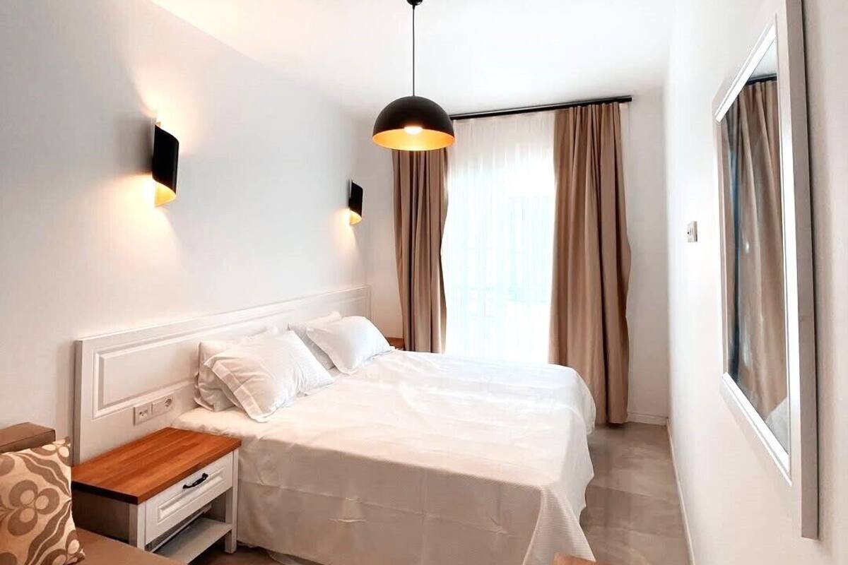Quarto luxo | Wi-Fi de cortesia, roupa de cama