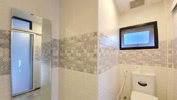 Deluxe Villa | Bathroom