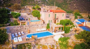 Front of property - Traditional Villas Askyfou (Askyfou)