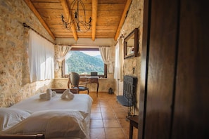Villa Askyfou | Soundproofing, iron/ironing board, travel crib, WiFi (free) - Traditional Villas Askyfou (Askyfou)