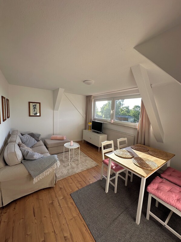 Living area - Vrbo Property (Blowatz)