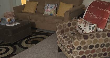 Cozy 1-bedroom apartment with AC in serene Farmington Hills