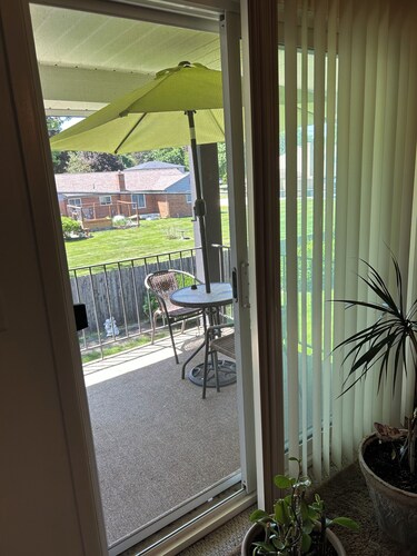 Cozy 1-bedroom apartment with AC in serene Farmington Hills