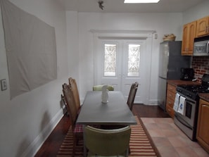 Dining - Maison de sirènes 2, Bohemian, ecclectic apartment (Brooklyn)