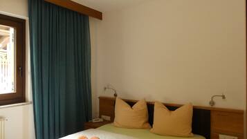 1 habitación, wifi y ropa de cama