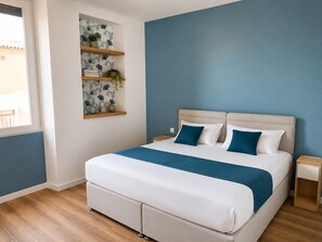 Room - Vrbo Property (Arthès)