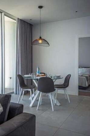 Dining - Napa Horizon | Sea Front | Marina Tower 17th Floor (Famagusta)