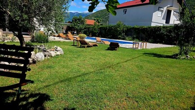 A very nice and cozy vacation rental for 10 people, with a private pool and garden.