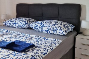 3 habitaciones, tabla de planchar con plancha y wifi gratis 