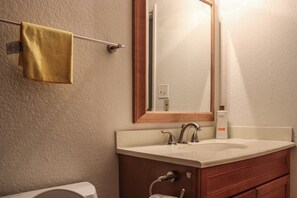 Bathroom - 87 Mountain View - Private Bedroom with Shared Bathroom (Phoenix)