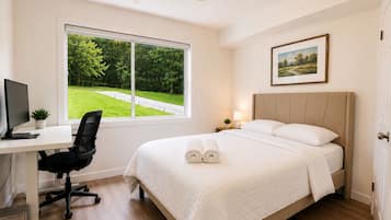 2 bedrooms, internet, bed sheets