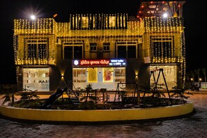 Ảnh chưa phân loại, 3 trong số 8 ảnh, nút