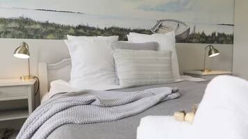 Comfort Double Room, Non Smoking | Desk, laptop workspace