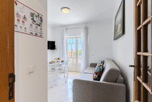TV - #396 Perfect Vacation Apartment Near the Beach (Albufeira)