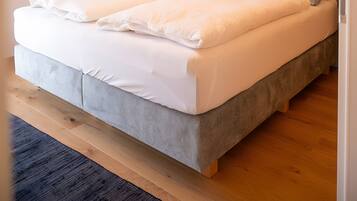 WiFi, bed sheets