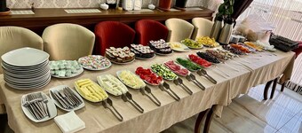 ZARA PALAS OTEL