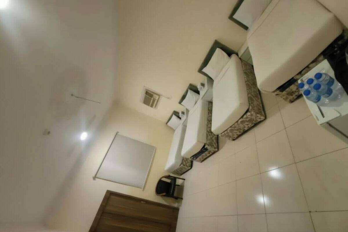Habitación cuádruple familiar | Wifi gratis y ropa de cama