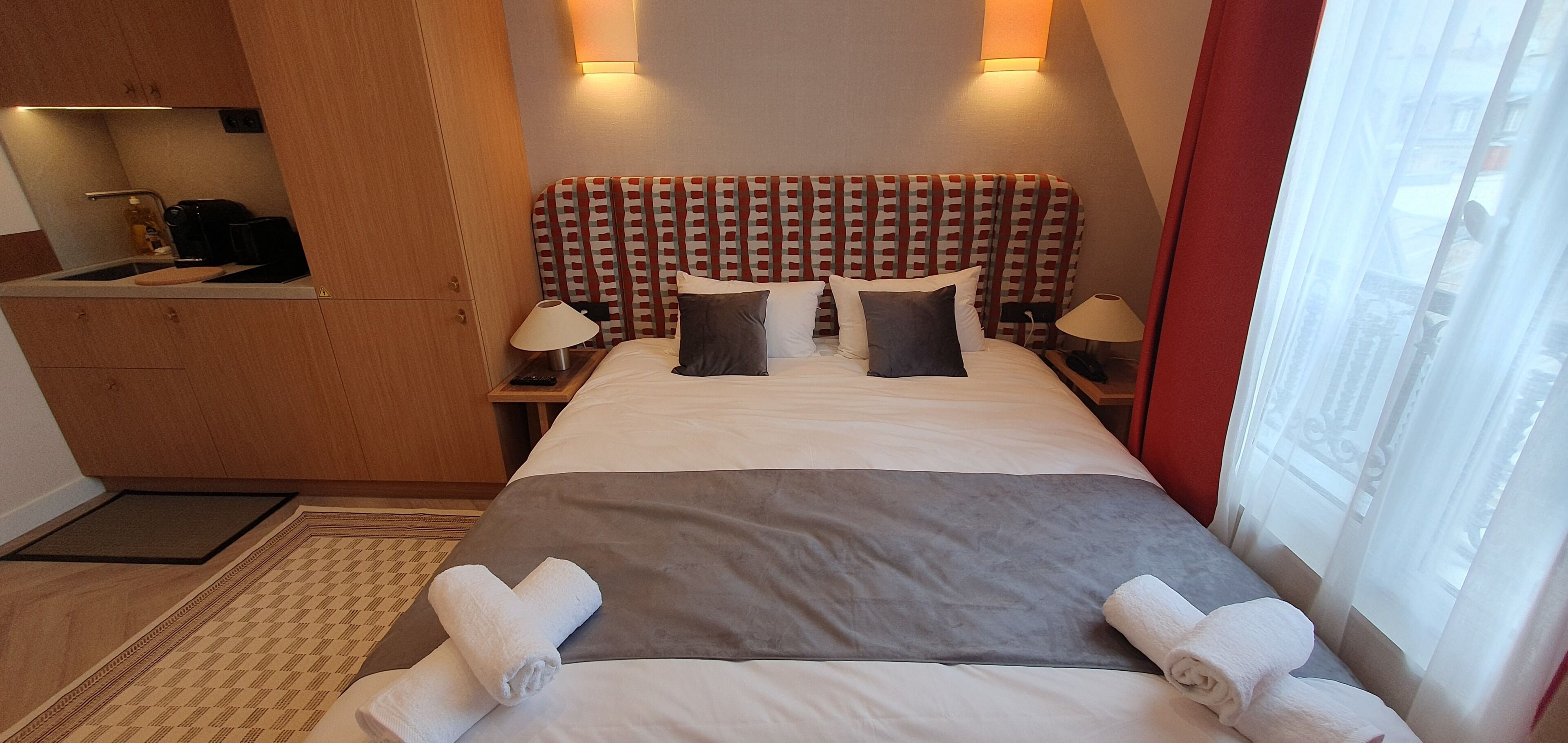 Single Room, Kitchenette