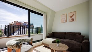 Superior Apartment, Private Bathroom | Lounge - Olympia Grand Apartments (London)