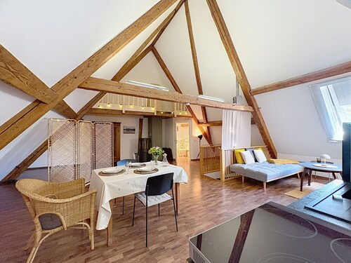Cosy apartment in villa for 3 people with WIFI and patio