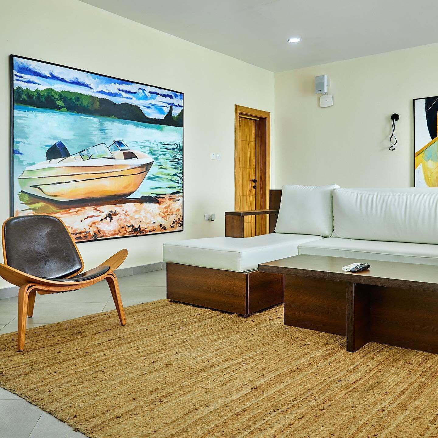 Deluxe Apartment, Balcony, Beach View | Living area
