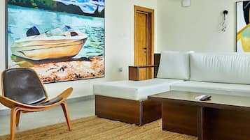 Deluxe Apartment, Balcony, Beach View | Living area