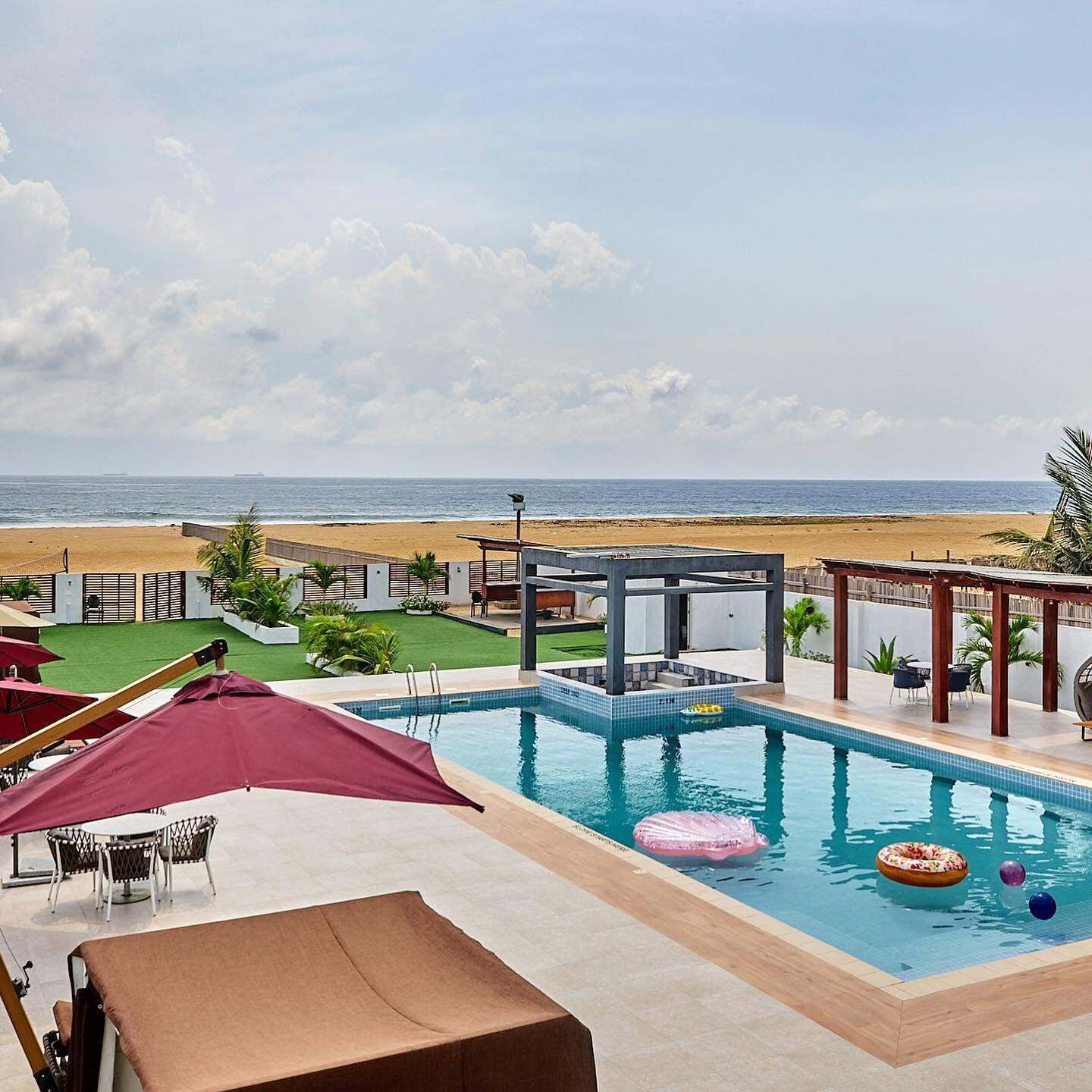 Deluxe Apartment, Balcony, Beach View | Pool
