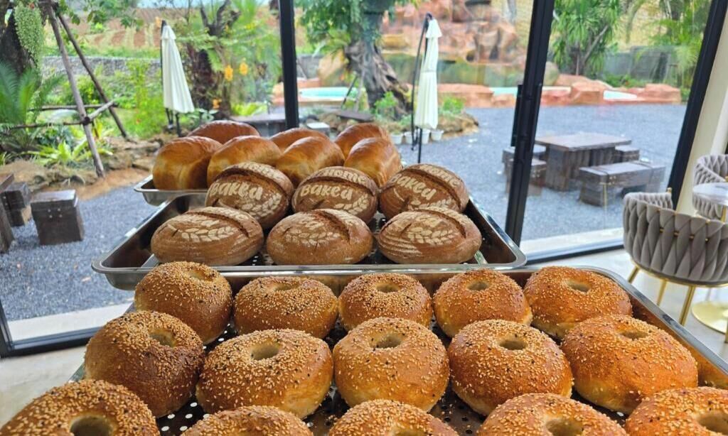 Bungalow, 2 Bedrooms, Smoking, Terrace | Breakfast meal