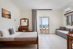 Standard Room, Balcony, Sea View | Egyptian cotton sheets, premium bedding, down duvets, memory-foam beds - Koutelo by The Sea (Sfakia)