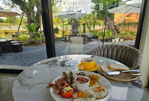 Ảnh chưa phân loại, 5 trong số 39 ảnh, nút
