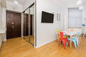 Apartment, 2 Bedrooms, City View | Dining - S18 Boutique Residence - Krakow Old town  (Kraków)