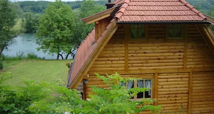 In quiet Vrhpolje, cozy house with 3 bedrooms. With the best view in the region.