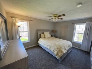Room - Shenandoah Fort Valley Mountain Retreat - Whole Home (Strasburg)