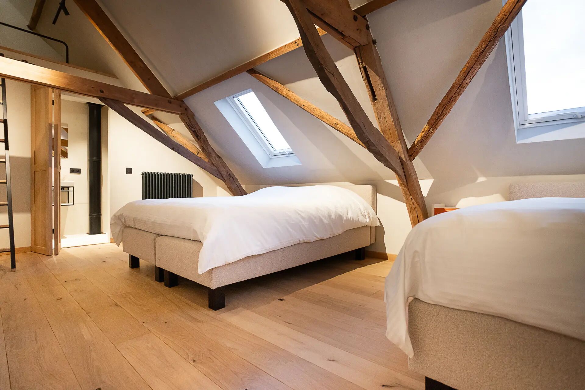 6 slaapkamers, een strijkplank/strijkijzer, gratis wifi, beddengoed