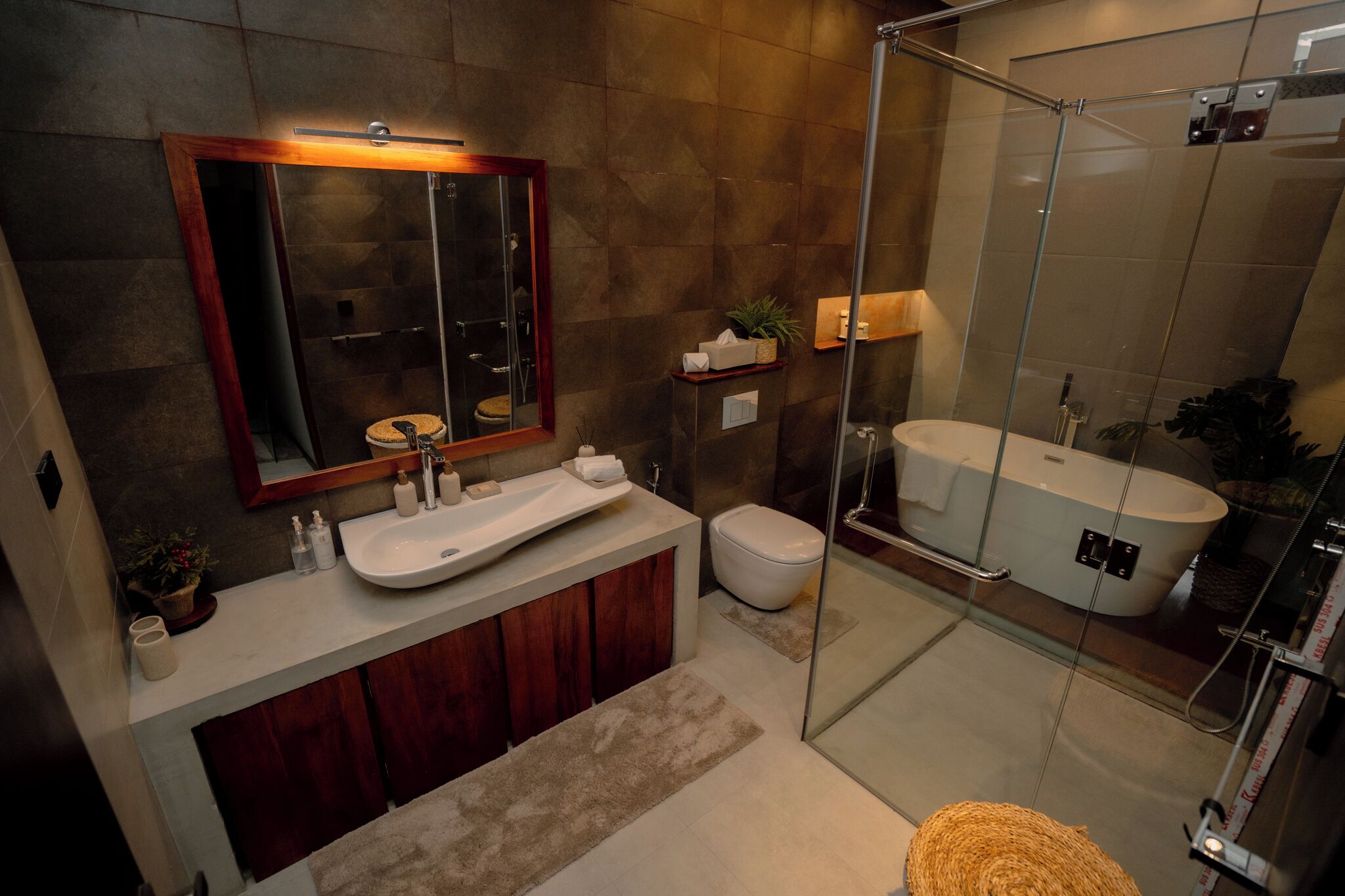 Luxury Double Room, Garden View | Bathroom