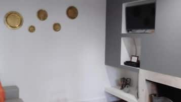 Apartment, Garden View | Living area