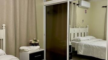 Iron/ironing board, internet, bed sheets
