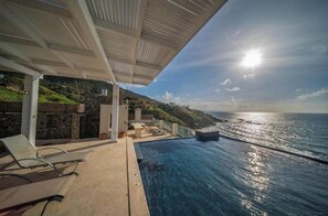 Pool - Villa Pantheon with Private Pool & Jacuzzi (Pomos)
