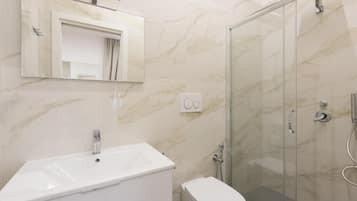 Chambre Triple | Salle de bain