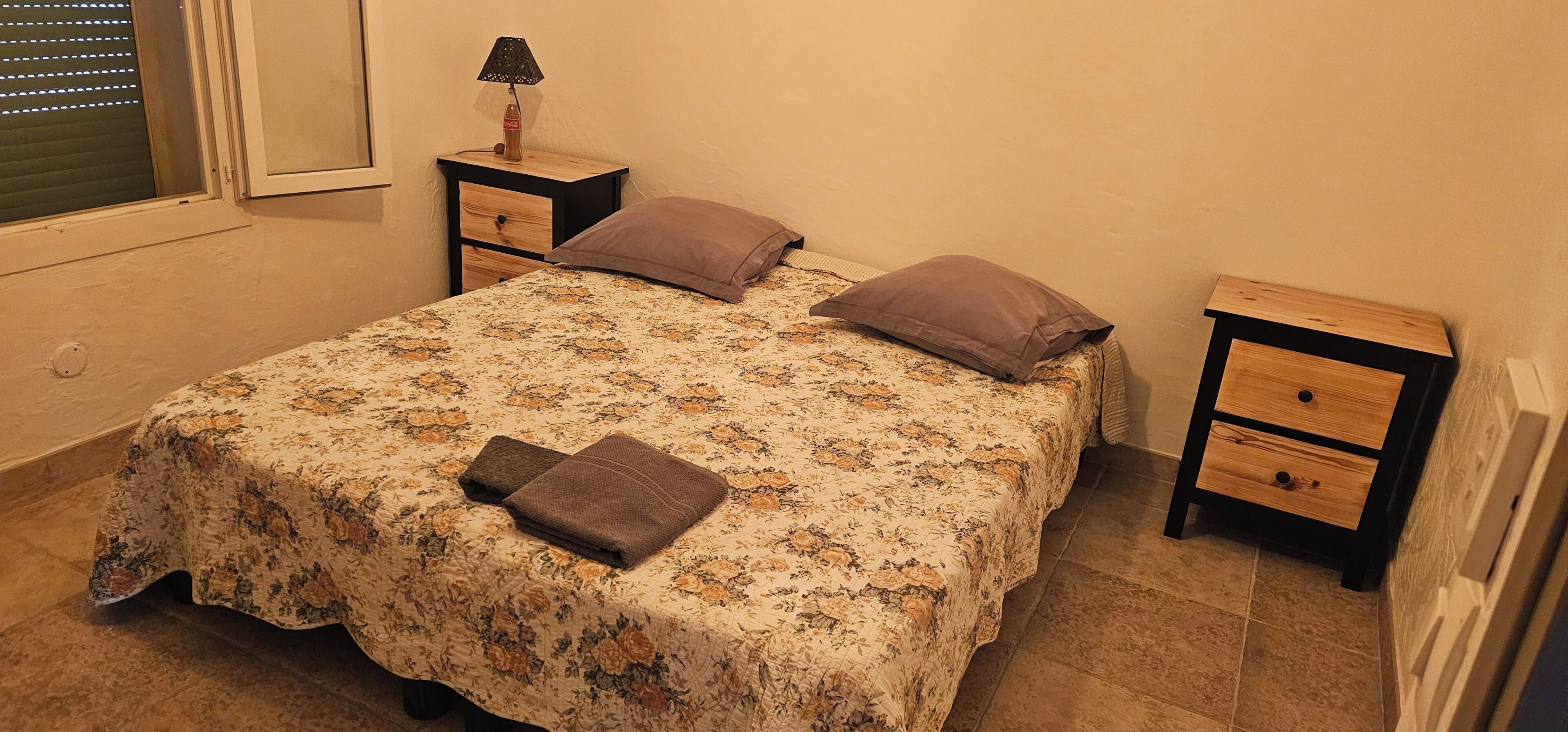 3 chambres, accès à Internet, literie fournie