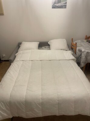 1 bedroom, iron/ironing board - Apartment 'Les Christalines' with Mountain View and Balcony (Laveissière)
