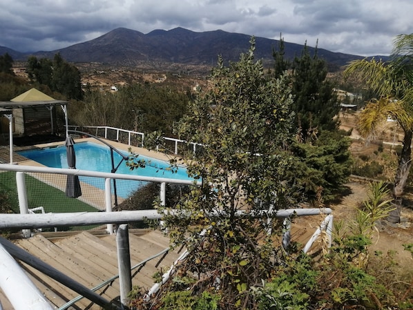 Seasonal outdoor pool - Oceana Suites Hacienda Limache (Limache)