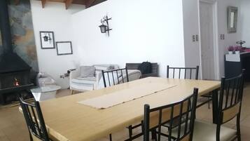 Family House, Hill View | Dining